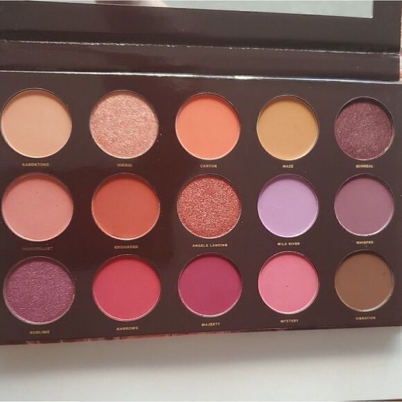 HIPDOT zion eyeshadow palette  - Picture 4 of 7